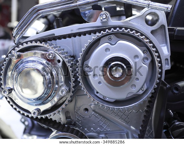 Auto engine of close\
up
