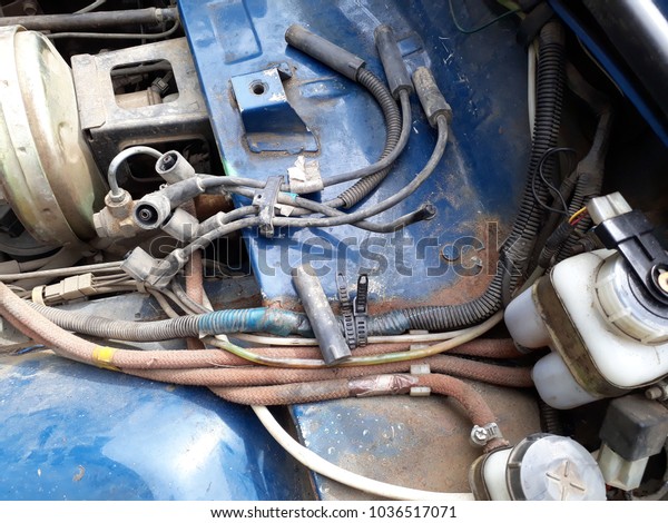 auto engine\
repair
