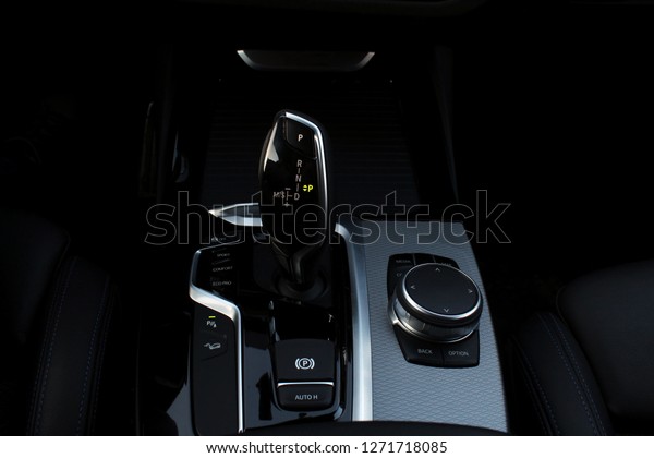 Auto shift\
gear