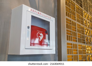 877 Defibrillator machine Images, Stock Photos & Vectors | Shutterstock