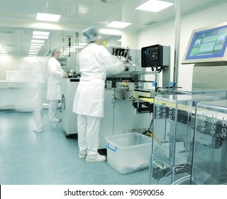 Automated Production Line In Modern Drug Factory