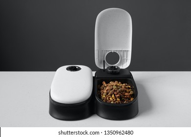 Automatic Cat Food Dispenser Or Pet Feeder