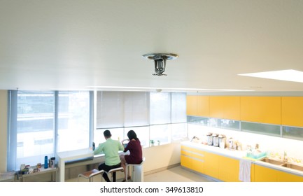 Automatic Ceiling Fire Sprinkler, Select Focus At Springkler