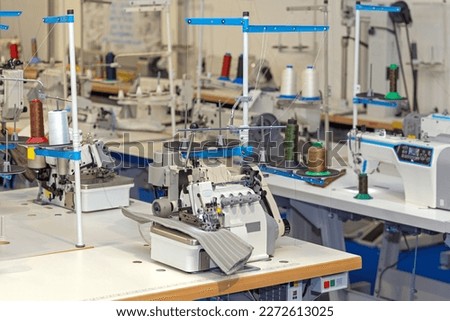 Automatic Embroidery Machine Computerized Commercial Embroidery for Clothing in Factory