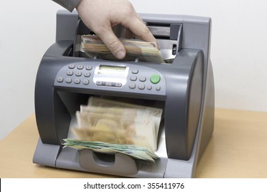 Automatic Money Counting In The Machine