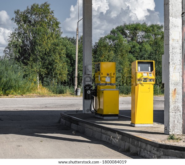 Automatic petrol and\
diesel filling\
station