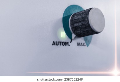 Automatic switching for control the fan blower in industry  room pressure system.