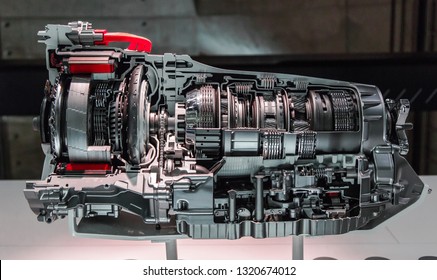 Automatic transmission gearbox. Automobile transmission gearbox in sections