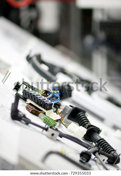 Automobile cable\
installation