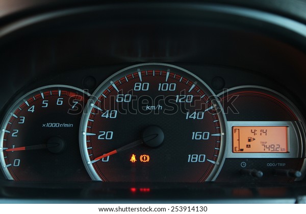 Automobile oil
consumption instrument
display