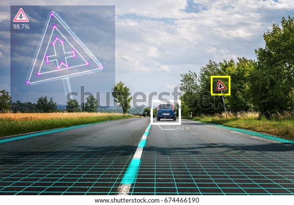 自律自走車が道路標識を認識している コンピューターのビジョンと人工知能のコンセプト の写真素材 今すぐ編集