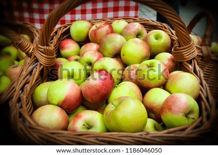 Similar – Foto Bild Frische Äpfel Lebensmittel