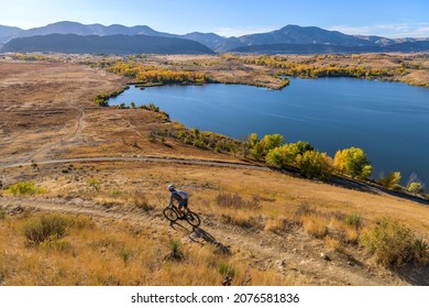 Autumn Mountain Park - A sunny Autumn day at Bear Creek Lake Park, Denver-Lakewood, Colorado, USA.