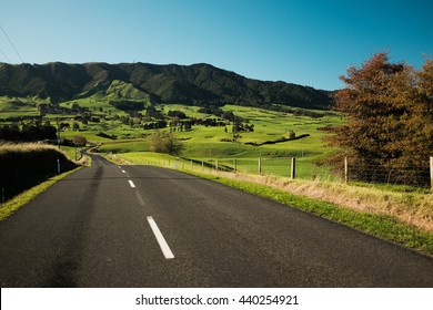 160 Winding moutain road Images, Stock Photos & Vectors | Shutterstock