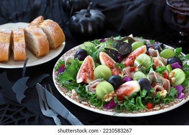 Autumn Salad With  Fig And Grape On Plate