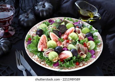 Autumn Salad With  Fig And Grape On Plate