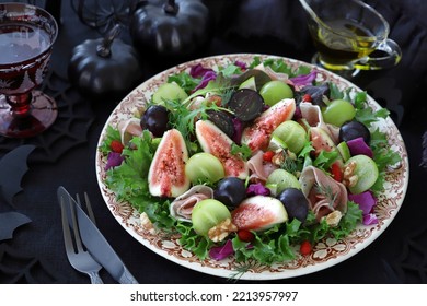 Autumn Salad With  Fig And Grape On Plate