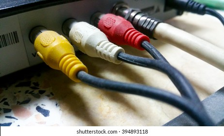 Av Cables To Av Receiver Use In Home