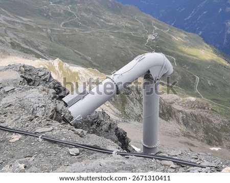 Avalanche prevention triggering device in Val de Moiry area (Valais)