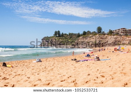Avalon beach  , with Some locals and toerists near Sydney , Australia, december 2016