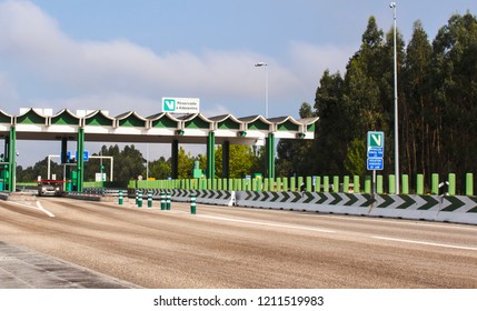 Aveiro, Portugal - August 2018: Mostly Empty Toll Both In Highway Of Portugal. Via Verde As Payment Option.