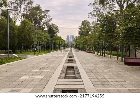 Avenida de Los Compositores promenade at Chapultepec Forest public park in the second section on a cloudy morning. Foto stock © 