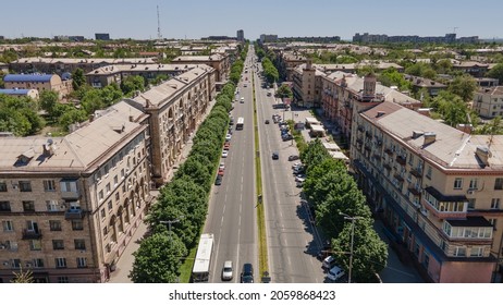 Avenue Of The Big City From A Bird's Eye View