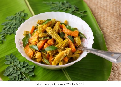 Aviyal Mixed Vegetable Curry With Grated Coconut Kerala, Tamil Nadu In South India Sri Lanka. Indian Vegetarian Curry Festival Food Onam Sadhya, Vishu , Pongal