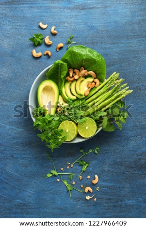 Similar – Spinach and Walnut Salad