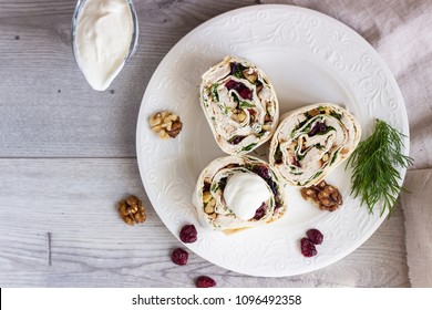 Avocado And Chicken Salad Roll Sandwich. Roll Sandwich With Chicken, Avocado, Dried Cranberries And Walnuts. Thin Armenian Pita Bread Or Lavash. Snack.