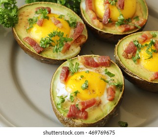 Avocado Egg Boats With Bacon