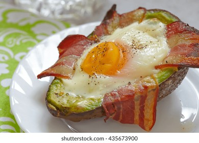 Avocado Egg Boats With Bacon. Low Carb High Fat Breakfast