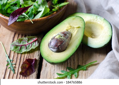 Avocado And Salad Mix