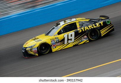 AVONDALE, AZ - MAR 11: Carl Edwards At The NASCAR Sprint Cup Good Sam 500 At Phoenix International Raceway In Avondale, AZ On March 11, 2016