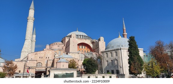 Ayasofya Mosque Outdoor View 