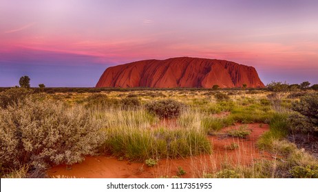 Ayers Rock Red Center Australia 10 09 2016 sunset near Uluru