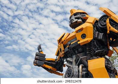 Cartoon Transformer Bumblebee Images Stock Photos Vectors Shutterstock