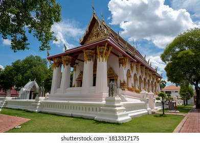 Ayutthaya / Thailand / August 8, 2020 : Wat Suwandararam Ratchaworawihan, Built In The Ending Phase Of Ayutthaya Era By The Father Of King Rama I (before His Succession To The Throne).