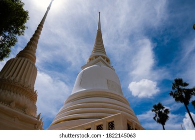 Ayutthaya / Thailand / August 8, 2020 : Wat Suwandararam Ratchaworawihan, Built In The Ending Phase Of Ayutthaya Era By The Father Of King Rama I (before His Succession To The Throne).