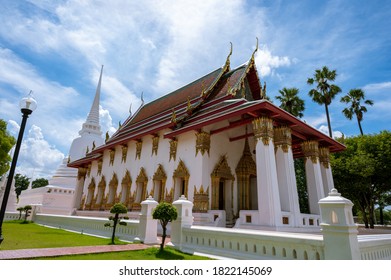 Ayutthaya / Thailand / August 8, 2020 : Wat Suwandararam Ratchaworawihan, Built In The Ending Phase Of Ayutthaya Era By The Father Of King Rama I (before His Succession To The Throne).