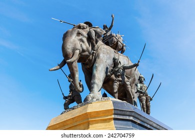 AYUTTHAYA,THAILAND-DECEMBER15,2014: Queen Suriyothai Monument, That Depicts A Fierce Looking King Maha Chakkraphat On His War Elephant, Surrounded By Siamese Soldiers, Immediately After His Queen Fell