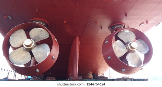 Azimuth Propulsion System, AZIMUTH THRUSTER IMAGE