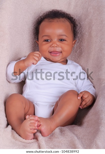 赤ちゃんのアフリカ系アメリカ人の黒いミーチス新生児 の写真素材 今すぐ編集