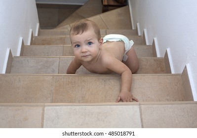 baby climb stairs