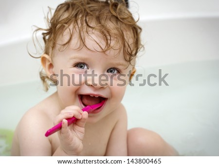 Baby cleaning teeth