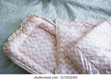 Baby Cocoon And Handmade Bedspread With Cotton Lace