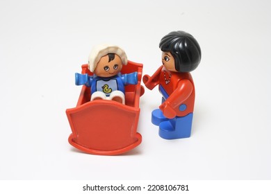 Baby In The Crib And  Her Mom - LEGO Toys