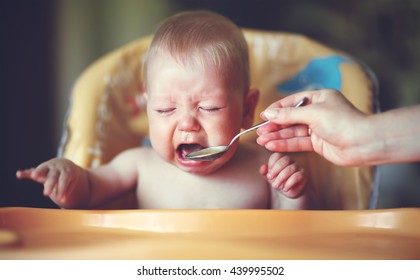 baby cry, capricious, refuse to eat is not hungry