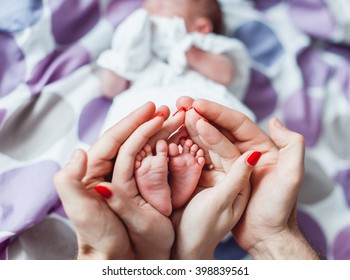 Manos Bebe Y Papa Imagenes Fotos De Stock Y Vectores Shutterstock