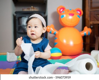 1,054 Kid tearing paper Images, Stock Photos & Vectors | Shutterstock